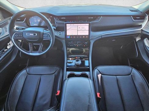 Used 2023 Jeep Grand Cherokee L Limited w/ Luxury Tech Group II image 20