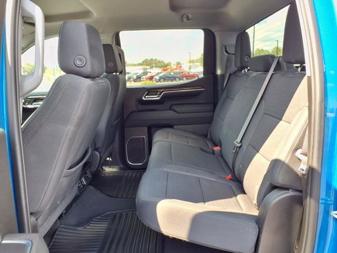 Used 2023 Chevrolet Silverado 1500 LT AWD/4WD image 24