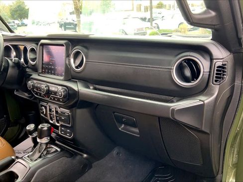 Used 2021 Jeep Gladiator Overland w/ Popular Equipment Package image 16