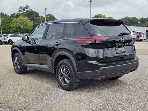 Used 2026 Nissan Rogue SV FWD image 12