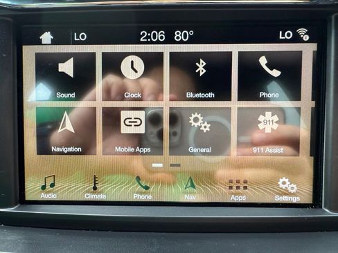 Used 2017 Lincoln Continental Select w/ Climate Package image 24