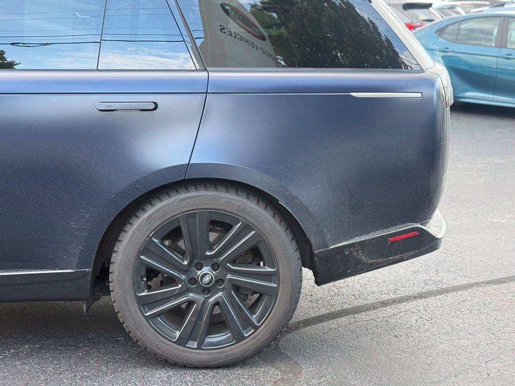 Used 2023 Land Rover Range Rover SE AWD/4WD image 4