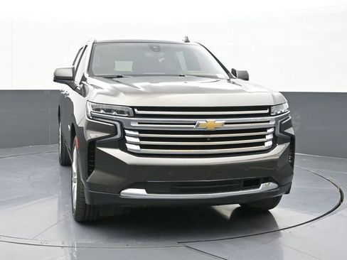 Used 2021 Chevrolet Tahoe High Country w/ Premium Package image 23