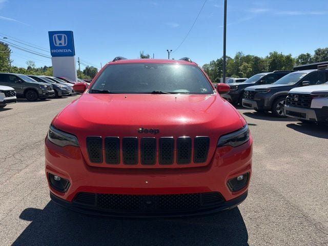 Used 2021 Jeep Cherokee Latitude Plus AWD/4WD image 3