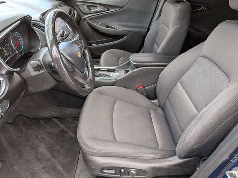 Used 2018 Chevrolet Malibu LT image 12