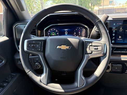 Used 2025 Chevrolet Silverado 1500 LT AWD/4WD image 27