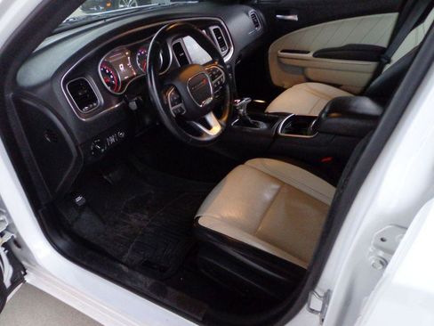 Used 2015 Dodge Charger SXT w/ AWD Plus Group image 11