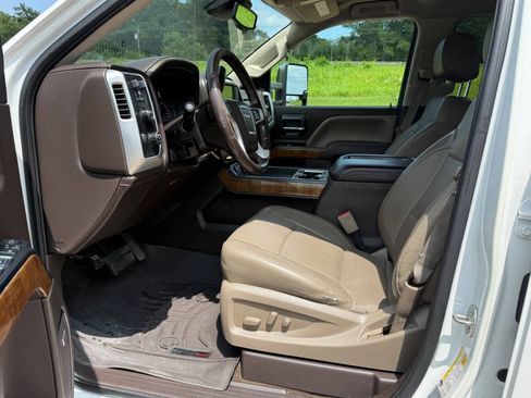 Used 2015 GMC Sierra 1500 SLT w/ SLT Crew Cab Value Package AWD/4WD image 21