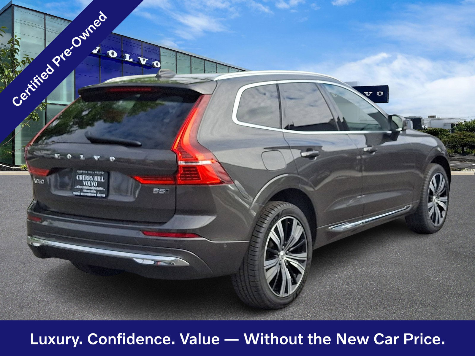 Certified 2023 Volvo XC60 B5 Ultimate w/ Climate Package AWD/4WD image 7
