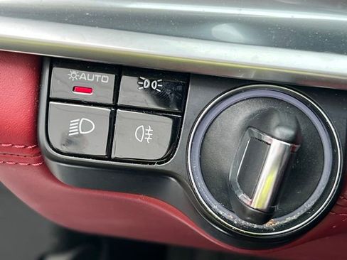 Used 2018 Porsche Panamera 4S image 12