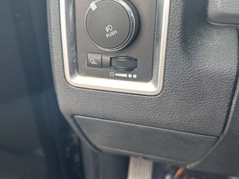 Used 2014 RAM 1500 Big Horn image 35
