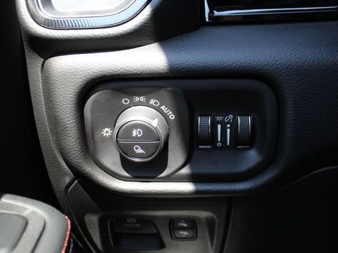 New 2026 RAM 1500 Laramie AWD/4WD image 25