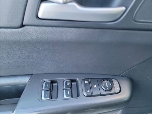 Used 2017 Kia Sportage EX image 11