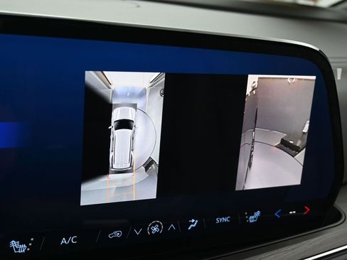 Used 2025 Chevrolet Tahoe LT image 23