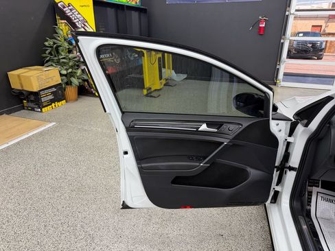 Used 2019 Volkswagen Golf R 4-Door AWD/4WD image 9