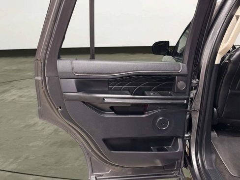 Used 2019 Ford Expedition Platinum AWD/4WD image 18