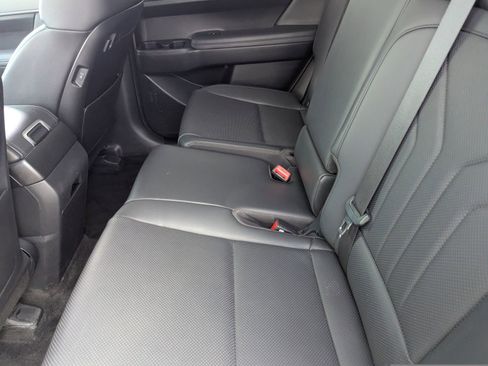 Used 2025 Hyundai Santa Fe SEL image 16