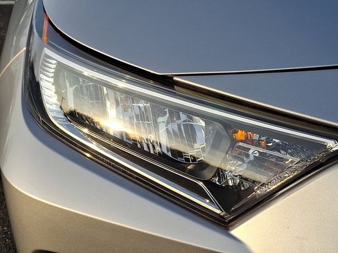 Certified 2021 Toyota RAV4 XLE image 8