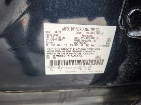 Certified 2023 Ford Explorer XLT w/ Equipment Group 202A AWD/4WD image 38