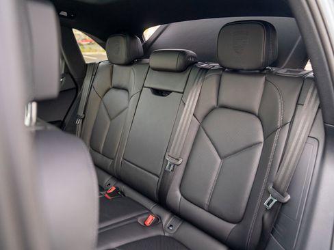 New 2026 Porsche Macan S image 24