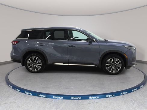 Certified 2026 INFINITI QX60 Luxe w/ Cargo Package image 4