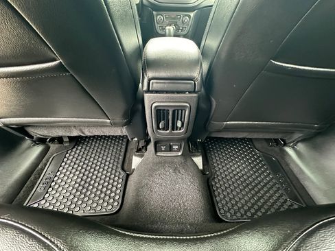 Used 2019 Jeep Compass Latitude w/ Popular Equipment Group image 29