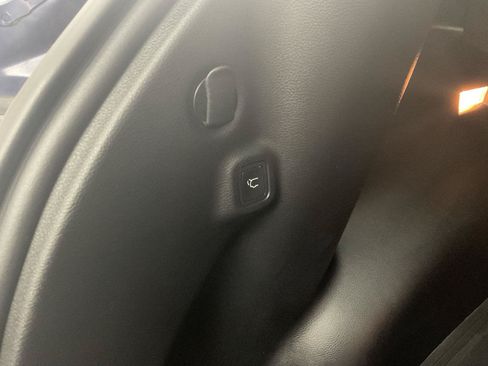 Used 2018 Jeep Compass Limited AWD/4WD image 29