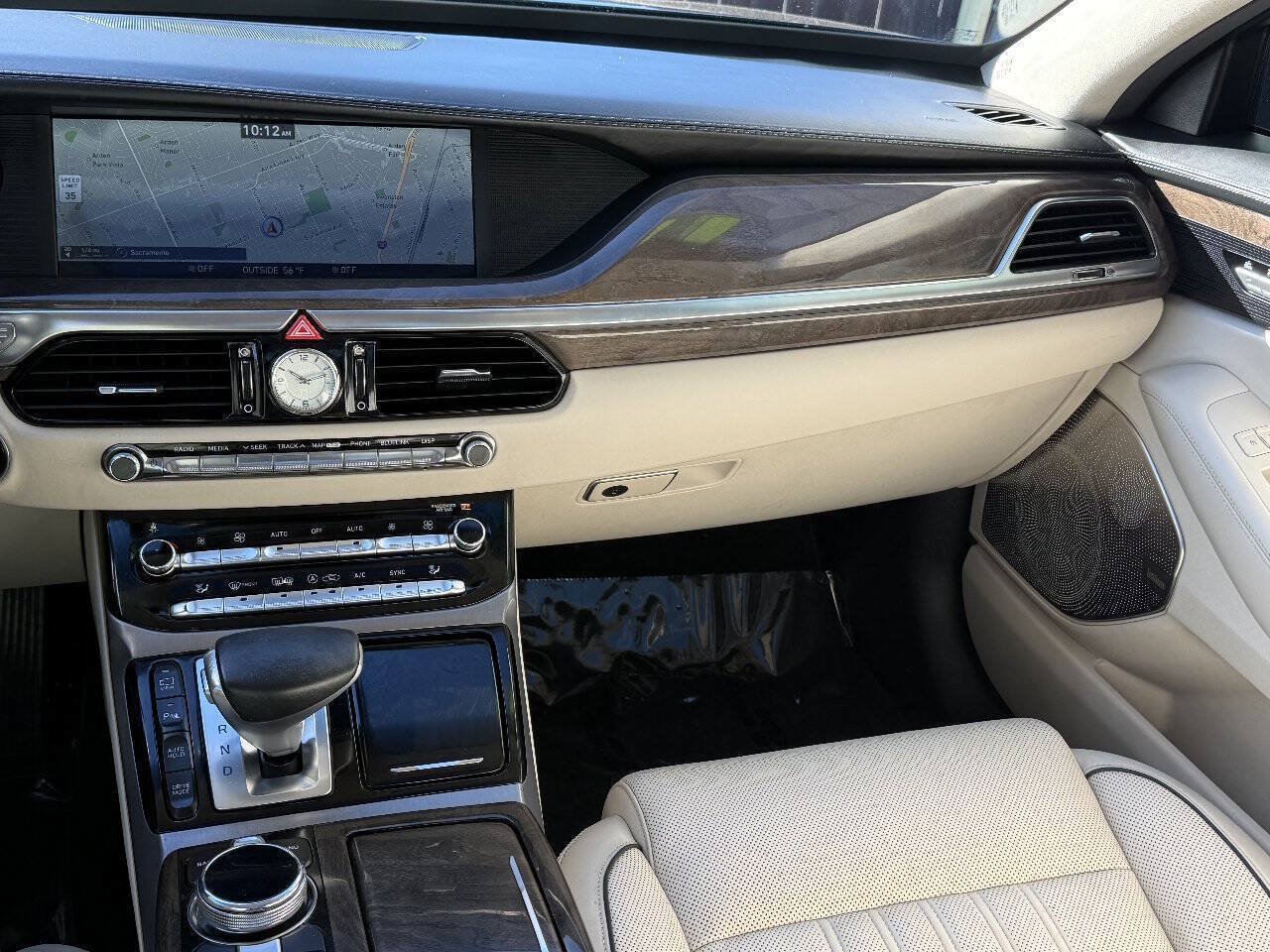 Used 2017 Genesis G90 3.3T Premium RWD image 7