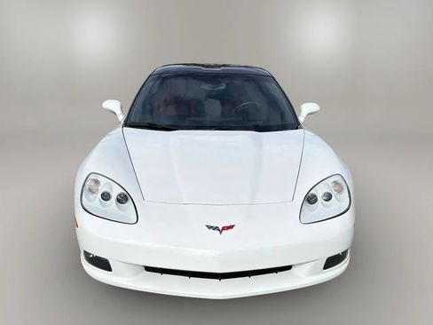 Used 2005 Chevrolet Corvette Coupe w/ Preferred Equipment Group RWD image 6
