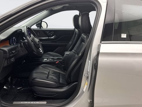 Used 2020 Lincoln Corsair Reserve w/ Equipment Group 201A image 11