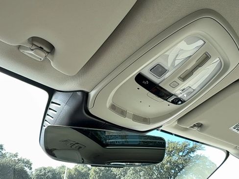 Used 2023 Volvo XC60 B5 Plus w/ Protection Package Premier image 19