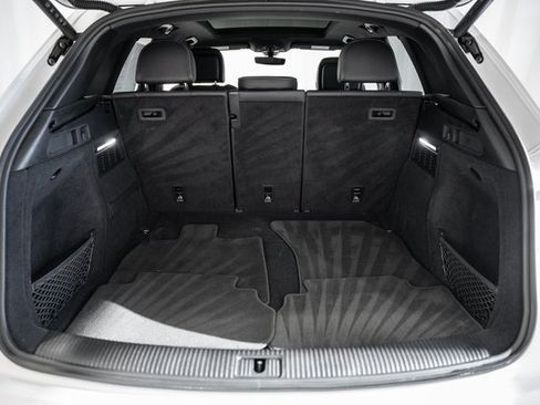 Used 2025 Audi Q5 2.0T Premium image 9