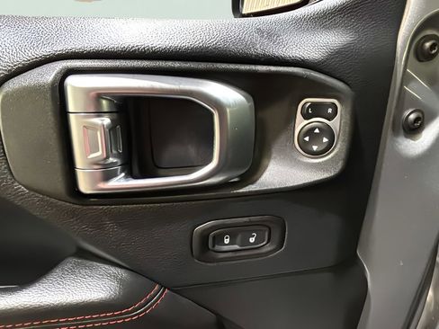 Used 2018 Jeep Wrangler Unlimited Rubicon w/ Dual Top Group image 24