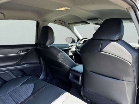 Used 2024 Toyota Camry SE image 44