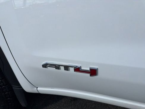 Used 2023 GMC Sierra 1500 AT4 image 24