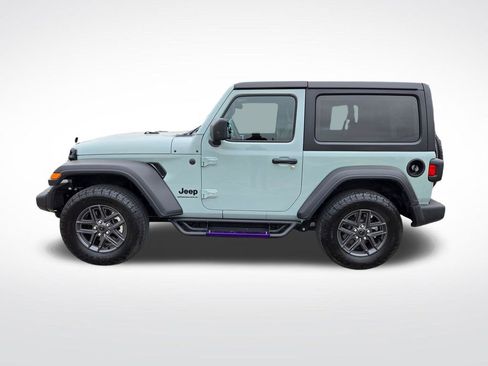 Used 2024 Jeep Wrangler Sport S image 9
