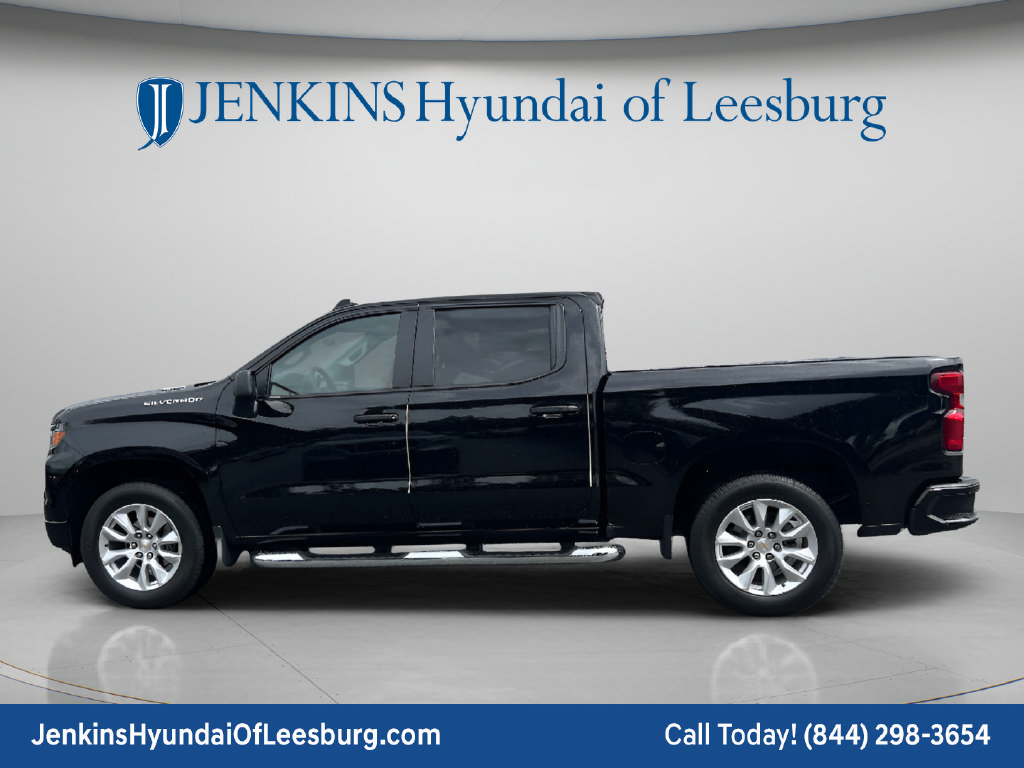 Used 2026 Chevrolet Silverado 1500 Custom RWD image 9