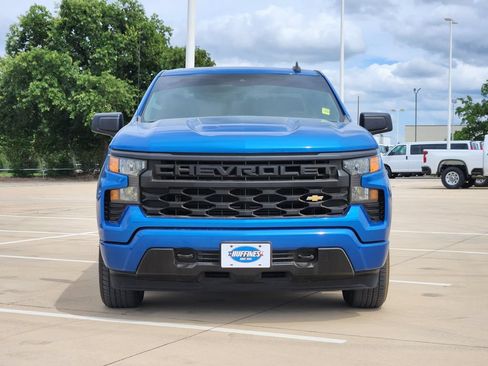 Used 2022 Chevrolet Silverado 1500 Custom RWD image 2