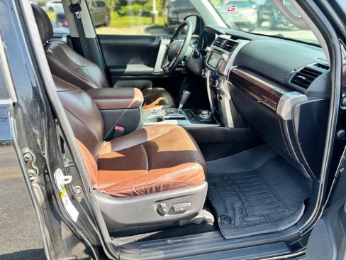 Used 2016 Toyota 4Runner Limited AWD/4WD image 16