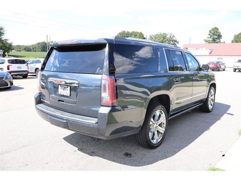 Used 2020 GMC Yukon XL Denali w/ Denali Premium Package AWD/4WD image 30