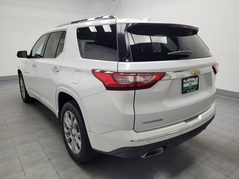 Used 2019 Chevrolet Traverse Premier w/ Driver Confidence II Package FWD image 5