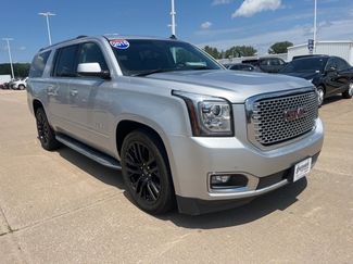 Used 2015 GMC Yukon XL Denali w/ Touring Package image 1