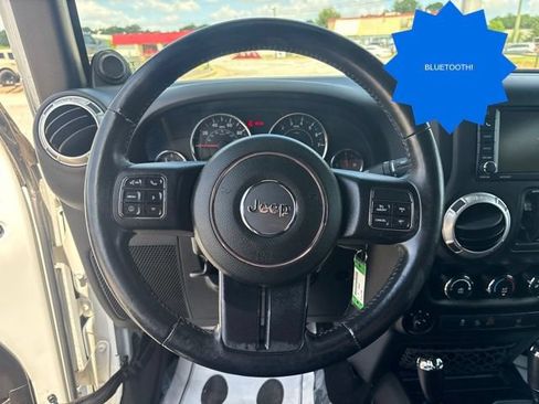 Used 2014 Jeep Wrangler Unlimited Sahara w/ Connectivity Group AWD/4WD image 13