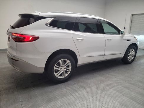 Used 2020 Buick Enclave Essence image 10