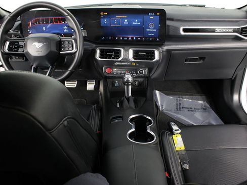 Used 2025 Ford Mustang GT Premium RWD image 9