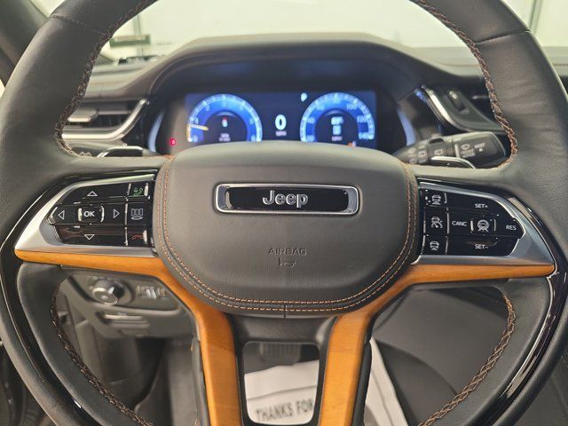 Used 2024 Jeep Grand Cherokee Summit AWD/4WD image 32