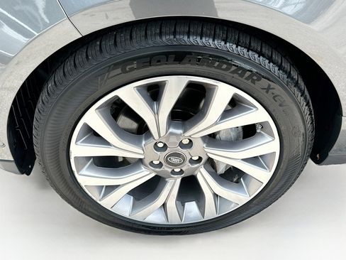 Used 2019 Land Rover Range Rover AWD/4WD image 35