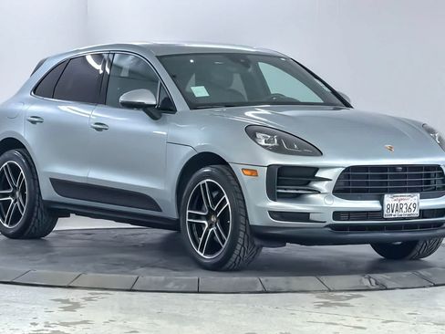 Used 2021 Porsche Macan w/ Premium Package Plus AWD/4WD image 9