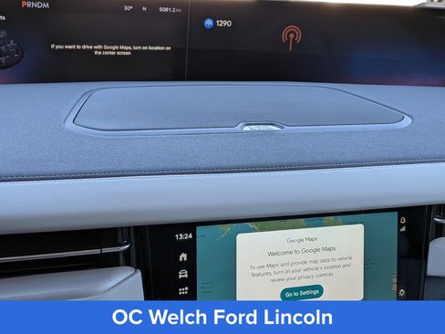 Certified 2025 Lincoln Navigator Reserve AWD/4WD image 27