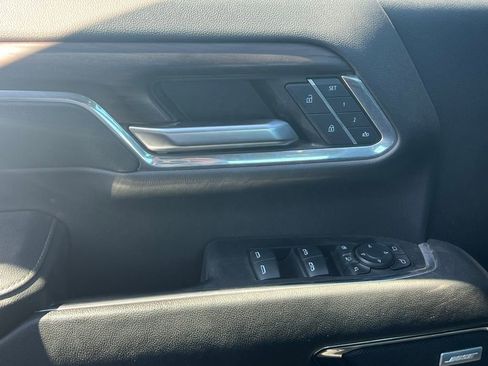 Used 2024 GMC Sierra 2500 SLT w/ SLT Convenience Package image 28